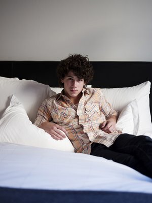 nick-jonas-looks-hot-in-bed.jpg